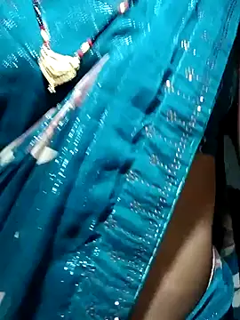 Snapshot of Lona2525 chatting on September 28, 2025, 5:07 pm Lona2525 online show from September 28, 2025, 5:07 pm