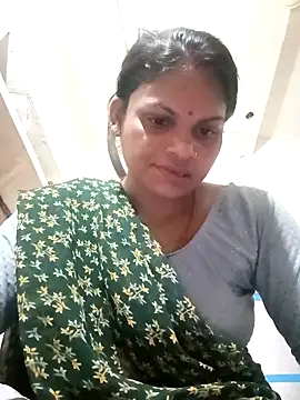 Snapshot of SHMA-77 chatting on September 29, 2025, 8:13 pm SHMA-77 online show from September 29, 2025, 8:13 pm