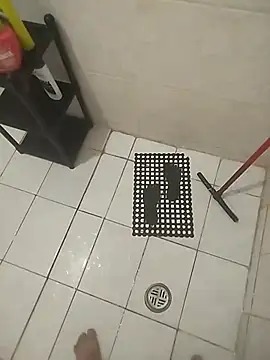 Wess1987 online show from November 7, 2025, 5:18 am