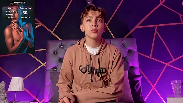 Lian Miller1  online show from April 7, 2026, 12:05 pm