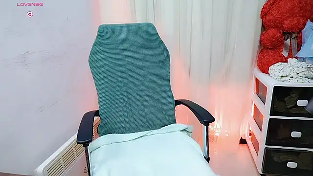 NEWONETO online show from October 29, 2025, 9:11 am