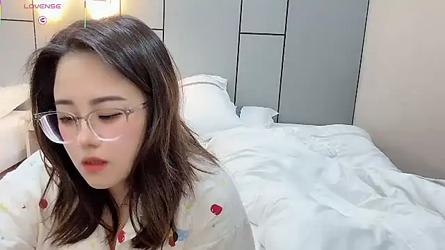 NEWONETO online show from April 11, 2026, 4:44 pm