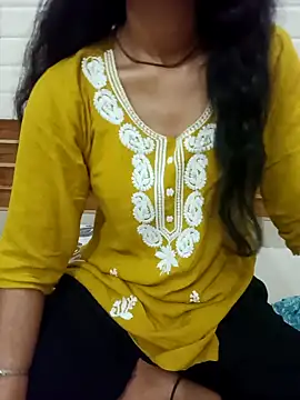Snapshot of Meenu_rani6 chatting on October 19, 2025, 4:24 am Meenu rani6 online show from October 19, 2025, 4:24 am