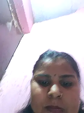 Snapshot of Mamta-Thakur chatting on October 25, 2025, 5:51 pm Mamta-Thakur online show from October 25, 2025, 5:51 pm