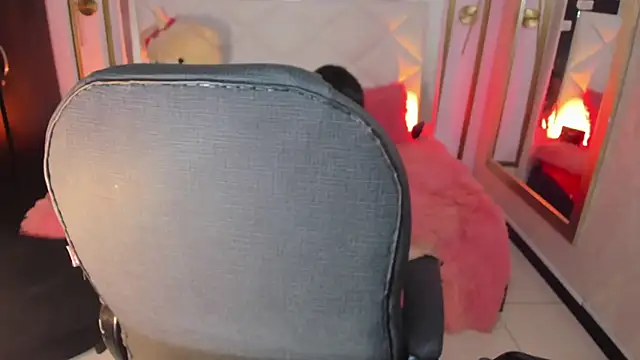 Snapshot of i_kristi chatting on February 25, 2026, 8:18 pm i kristi online show from February 25, 2026, 8:18 pm