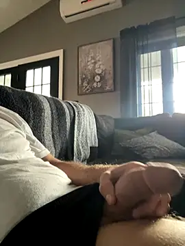 Snapshot of gfucci1680 chatting on September 28, 2025, 11:37 am gfucci1680 online show from September 28, 2025, 11:37 am