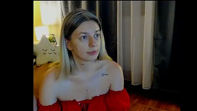 Snapshot of AnaLure chatting on October 20, 2025, 10:10 pm AnaLure online show from October 20, 2025, 10:10 pm