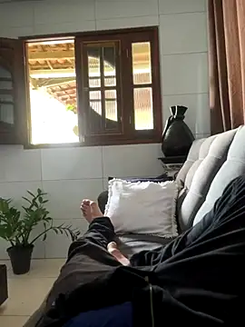 MCLZK online show from October 31, 2025, 5:58 pm