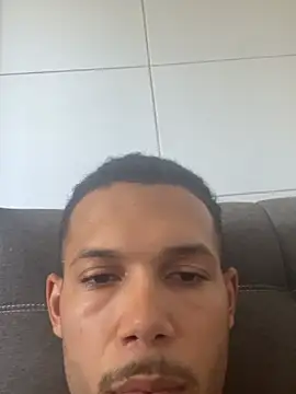 Snapshot of MCLZK chatting on March 6, 2026, 6:48 pm MCLZK online show from March 6, 2026, 6:48 pm