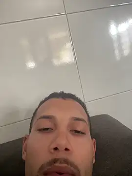 Snapshot of MCLZK chatting on March 10, 2026, 6:13 pm MCLZK online show from March 10, 2026, 6:13 pm