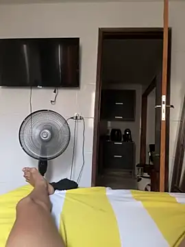 Snapshot of MCLZK chatting on March 24, 2026, 7:52 pm MCLZK online show from March 24, 2026, 7:52 pm