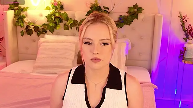 EllyLinn online show from March 11, 2026, 5:08 pm