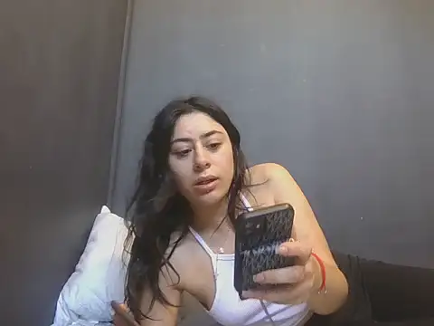 Snapshot of Ignvcivv chatting on November 2, 2025, 9:06 pm Ignvcivv online show from November 2, 2025, 9:06 pm