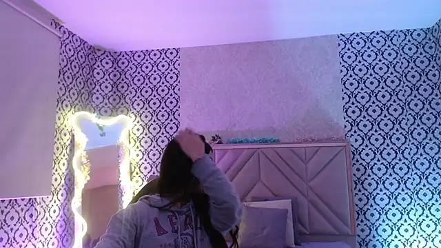 Snapshot of Ixchel_tay chatting on January 8, 2026, 3:09 am Ixchel tay online show from January 8, 2026, 3:09 am