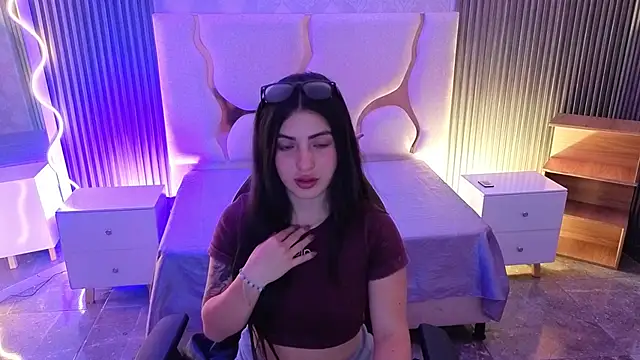 Ixchel tay online show from April 7, 2026, 3:40 am