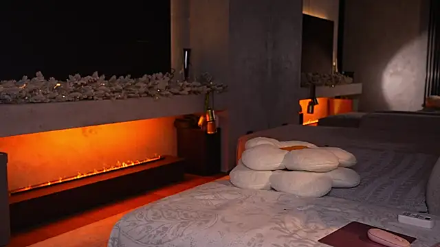 AlexisGraysX online show from December 22, 2025, 10:29 pm