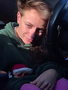 Snapshot of GoldenPussy1329 chatting on November 18, 2025, 7:57 am GoldenPussy1329 online show from November 18, 2025, 7:57 am