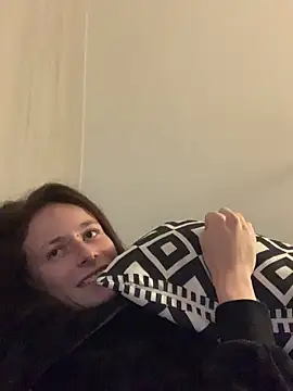 Snapshot of GoldenPussy1329 chatting on November 18, 2025, 9:08 pm GoldenPussy1329 online show from November 18, 2025, 9:08 pm