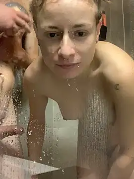 Snapshot of GoldenPussy1329 chatting on November 23, 2025, 10:04 am GoldenPussy1329 online show from November 23, 2025, 10:04 am