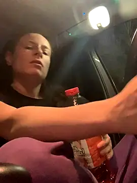 Snapshot of GoldenPussy1329 chatting on December 18, 2025, 10:38 pm GoldenPussy1329 online show from December 18, 2025, 10:38 pm