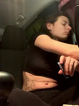 Snapshot of GoldenPussy1329 chatting on January 12, 2026, 12:38 am GoldenPussy1329 online show from January 12, 2026, 12:38 am