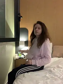 Snapshot of GoldenPussy1329 chatting on February 10, 2026, 10:03 pm GoldenPussy1329 online show from February 10, 2026, 10:03 pm