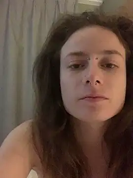 Snapshot of GoldenPussy1329 chatting on February 26, 2026, 2:21 am GoldenPussy1329 online show from February 26, 2026, 2:21 am