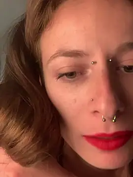 GoldenPussy1329 online show from April 3, 2026, 12:08 am