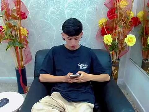 thaigo twink38 online show from October 11, 2025, 3:06 am