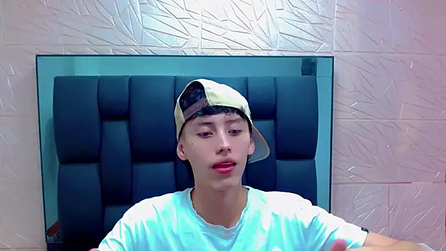 thaigo twink38 online show from February 4, 2026, 7:14 am