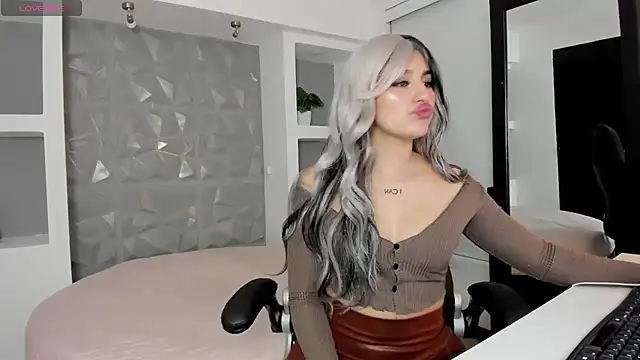 Maya Rivers online show from October 2, 2025, 5:03 am