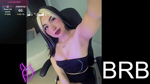 Maya Rivers online show from December 23, 2025, 4:32 am