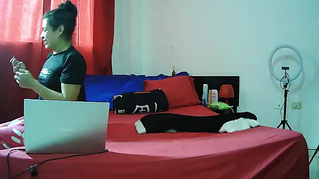 MissAsly online show from December 5, 2025, 12:03 pm