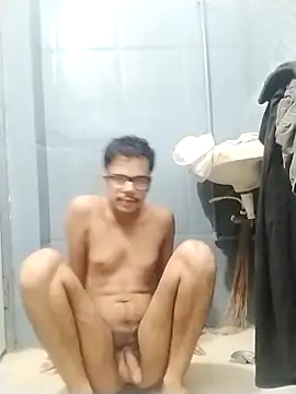 sexybobby13 online show from November 2, 2025, 9:44 am