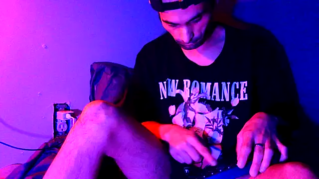 highinhtxx online show from October 25, 2025, 10:15 pm