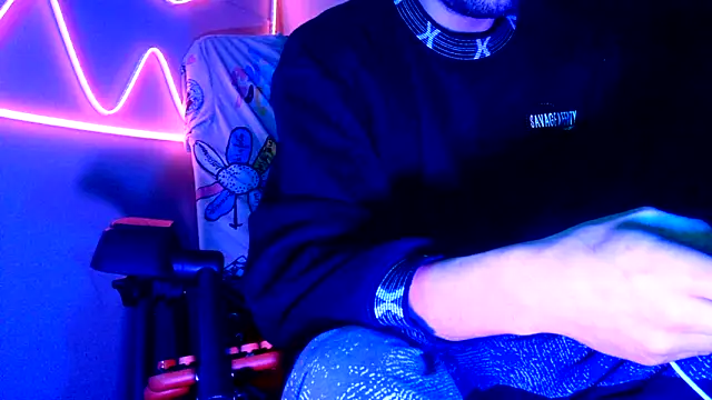 highinhtxx online show from December 19, 2025, 8:10 am