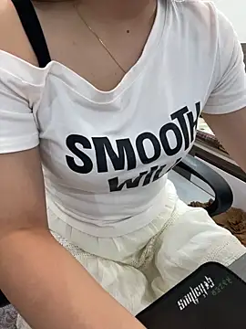 lee ly online show from April 4, 2026, 6:55 am