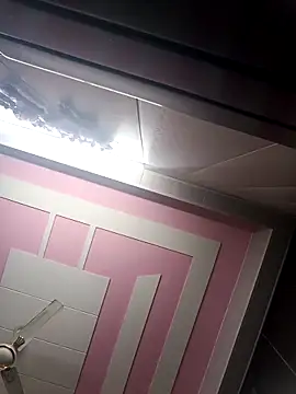 Snapshot of Tanya-905 chatting on April 5, 2026, 5:32 pm Tanya-905 online show from April 5, 2026, 5:32 pm