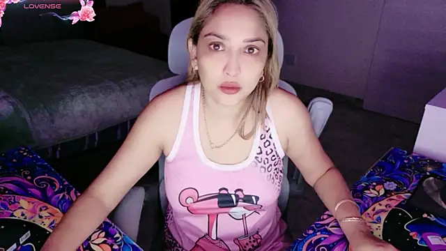 INDIANROMANCE online show from May 19, 2026, 9:10 pm