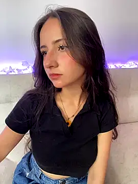 Amy-Bun online show from October 14, 2025, 2:18 pm