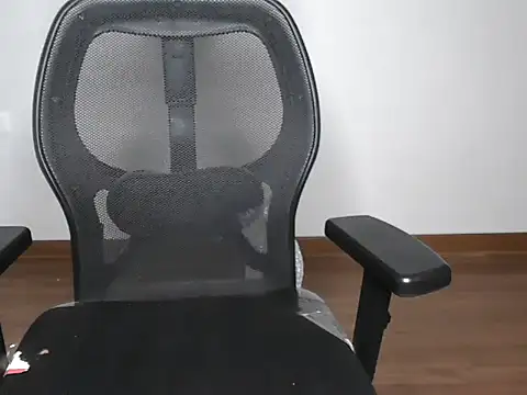 Snapshot of mooonlightbaby chatting on February 27, 2026, 4:18 pm mooonlightbaby online show from February 27, 2026, 4:18 pm