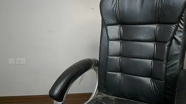 mooonlightbaby online show from April 11, 2026, 6:45 pm