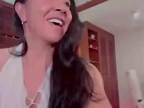 Talia  velvet online show from December 14, 2025, 8:52 am