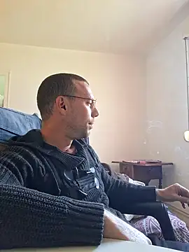 Snapshot of iveleche0987 chatting on October 2, 2025, 12:45 pm iveleche0987 online show from October 2, 2025, 12:45 pm