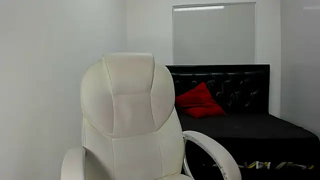 Snapshot of ParisBustamanterx chatting on October 11, 2025, 3:39 am ParisBustamanterx online show from October 11, 2025, 3:39 am