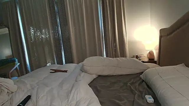 Snapshot of ClaireZX chatting on October 14, 2025, 7:58 pm ClaireZX online show from October 14, 2025, 7:58 pm