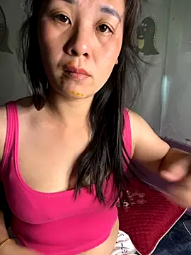 Snapshot of Suna-ny chatting on November 5, 2025, 2:44 am Suna-ny online show from November 5, 2025, 2:44 am