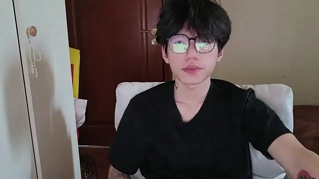 hangzi-0011 online show from March 3, 2026, 8:53 am