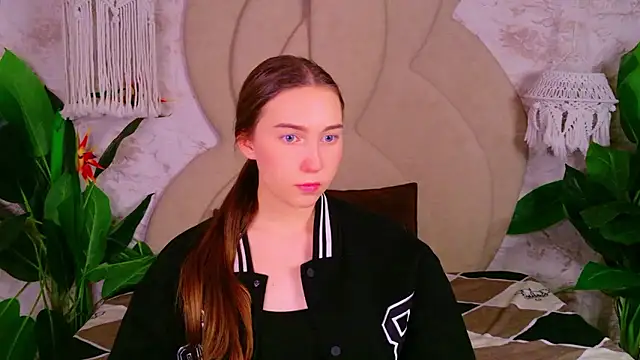 OliviaLay online show from January 7, 2026, 1:57 pm