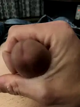 Snapshot of littleguybigdick1564 chatting on November 28, 2025, 1:03 pm littleguybigdick1564 online show from November 28, 2025, 1:03 pm